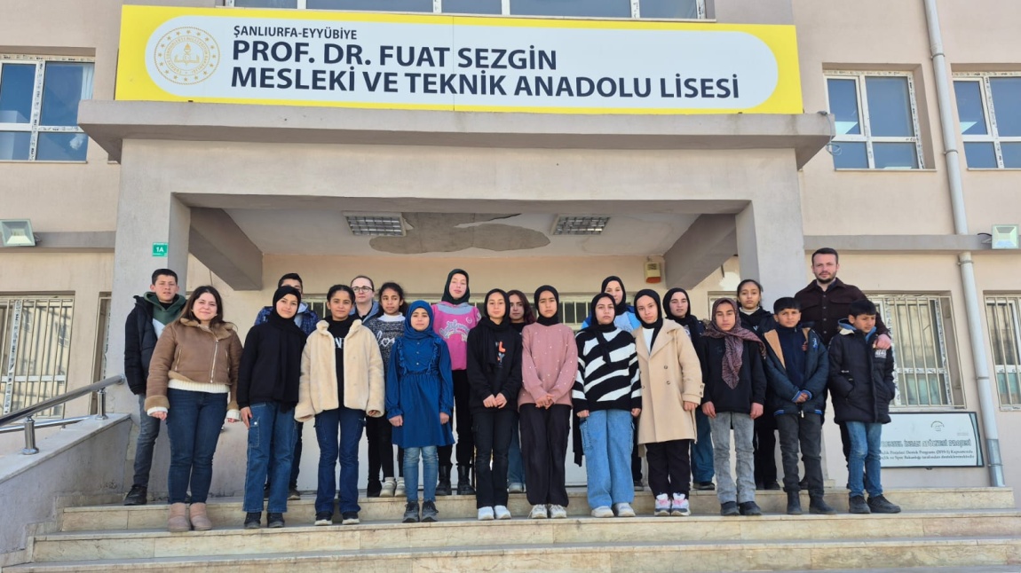  Sağlık İmam Hatip Ortaokulu Öğretmenleri ve Öğrencileri Okulumuzu Ziyaret Ettiler.